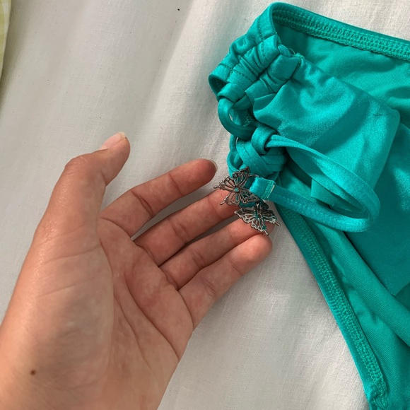 Stunning torquoise bikini set - Picture 3 of 3